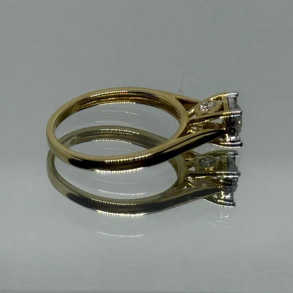 10k Yellow Gold & 1/2 CT Diamond Solitaire engagement Ring Weight 2.58g - Picture 2 of 3
